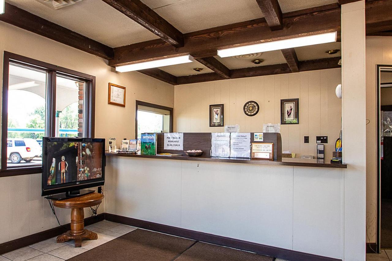 Country Squire Inn And Suites Coshocton Eksteriør bilde