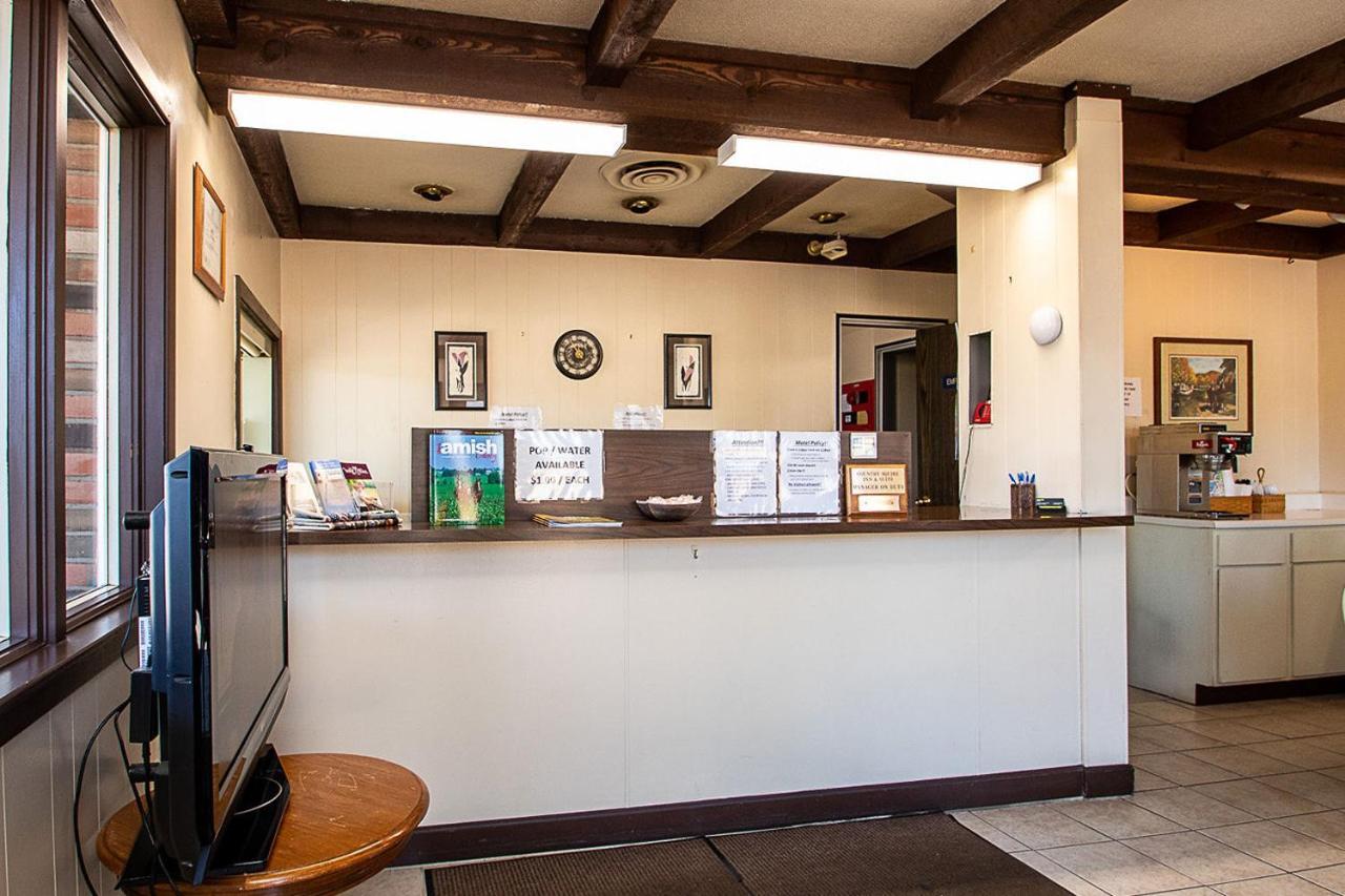Country Squire Inn And Suites Coshocton Eksteriør bilde