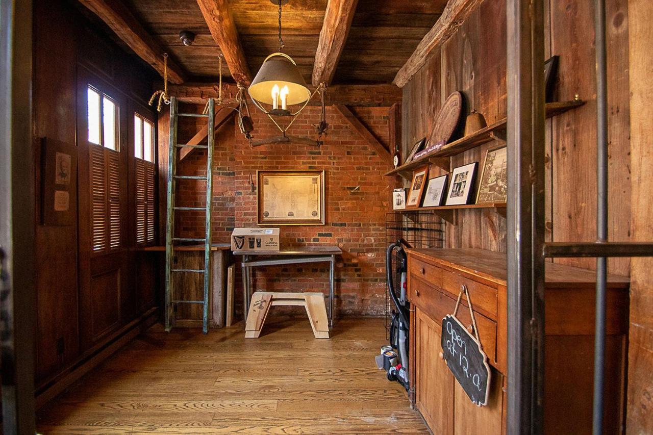 Country Squire Inn And Suites Coshocton Eksteriør bilde