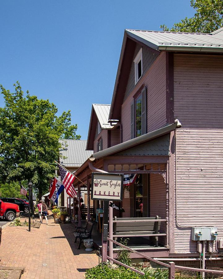 Country Squire Inn And Suites Coshocton Eksteriør bilde