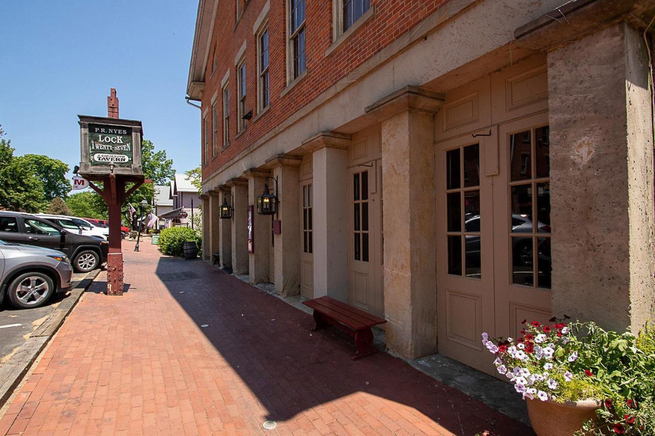 Country Squire Inn And Suites Coshocton Eksteriør bilde