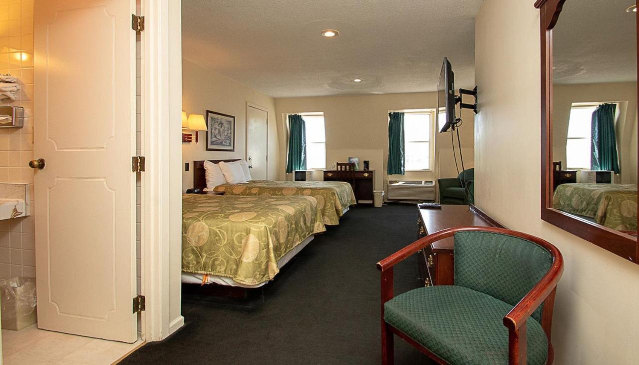 Country Squire Inn And Suites Coshocton Eksteriør bilde